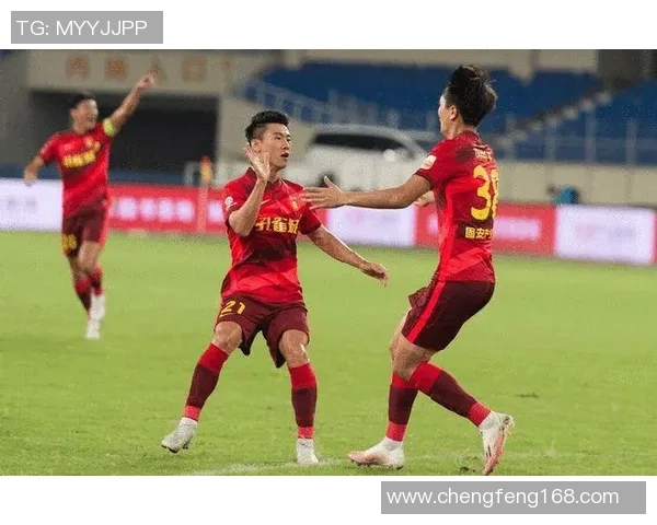 成都足球队以68分领跑大师赛积分榜展现强劲实力